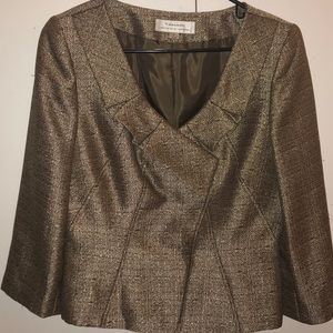 Elegant and classy skirt suit